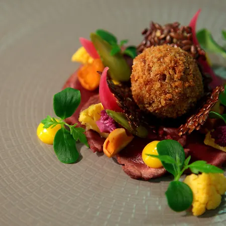 Goldsborough Hall Отель