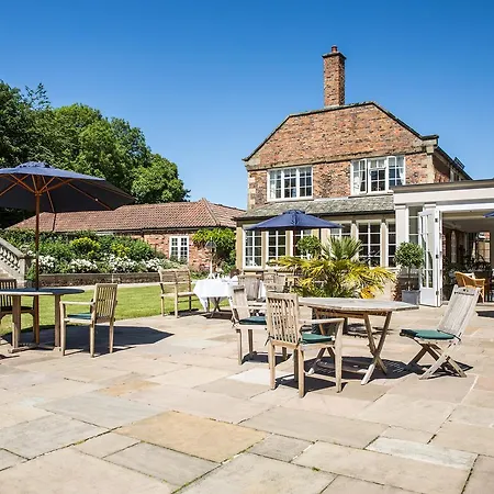 Goldsborough Hall Отель Нерсборо