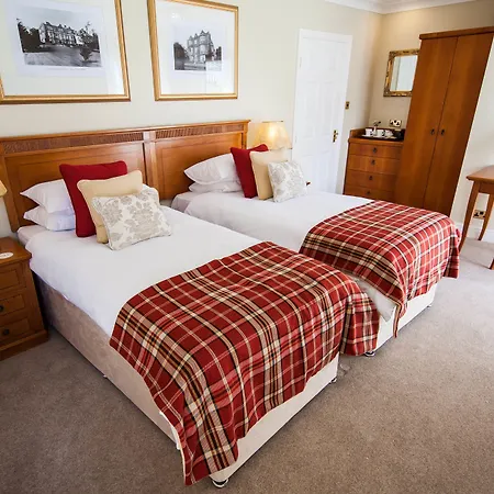 Goldsborough Hall ناريسبورو