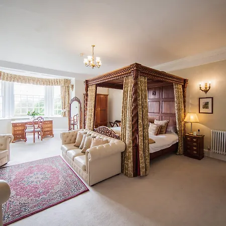 Goldsborough Hall 5* נארסבורו