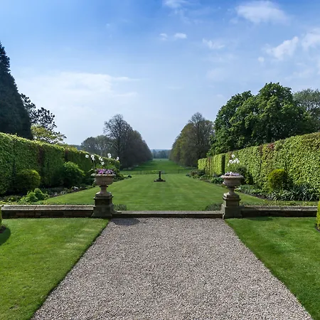 Goldsborough Hall מלון
