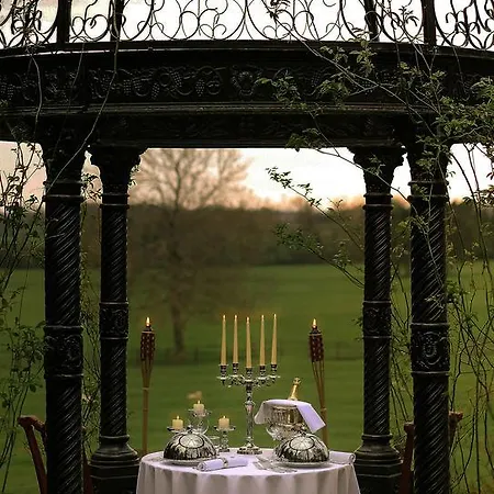 Goldsborough Hall מלון