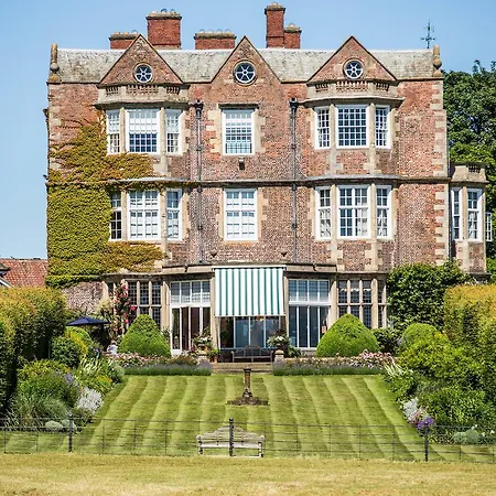 Goldsborough Hall נארסבורו