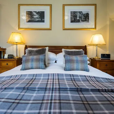 Goldsborough Hall Otel