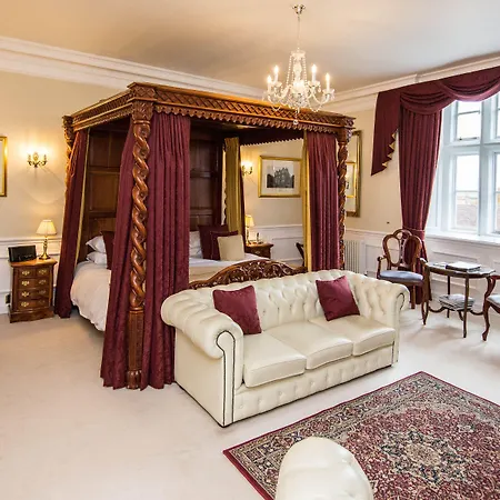 Goldsborough Hall 5*